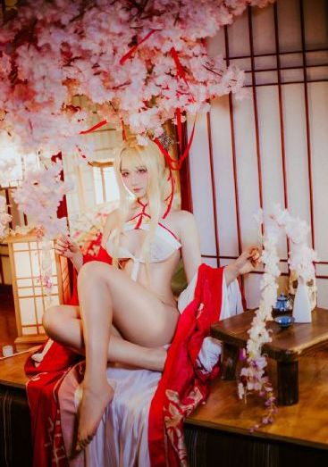 《百炼成神》动漫