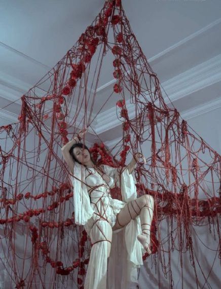《黑皮辣妹》