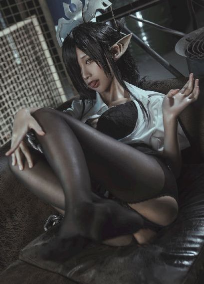 隔壁房间