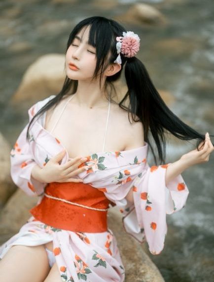善良的邻居的妻子
