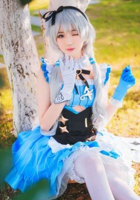 善良漂亮的女老板伦理