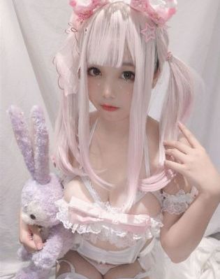 美女的尿口免费